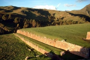 Visite d'une jounée dans la Vallée sacrée des Incas
