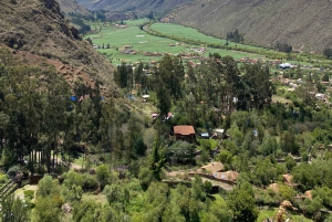 Nuit dans la Vallée Sacrée : Maras, Moray et cascades d'Arin