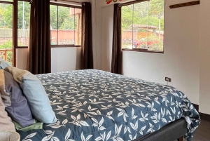 Nuit dans la Vallée Sacrée : Maras, Moray et cascades d'Arin