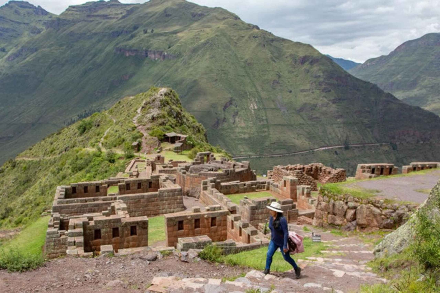 Sacred Valley Villages Tour with Lunch & Guide