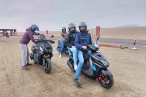 パラカス国立公園へのスクーター