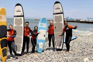 Surf Lessons in Lima: Personalized Coaching & Video Analysis