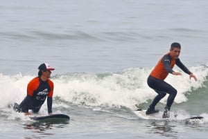 Surf Lessons in Lima: Personalized Coaching & Video Analysis