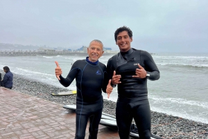 Surfing experience in Lima