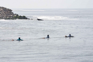 Surfing experience in Lima