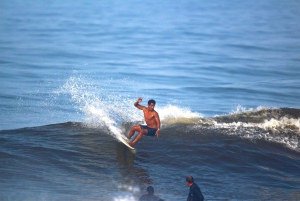Surfing experience in Lima