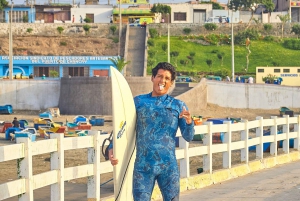 Surfing experience in Lima