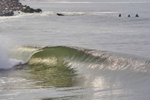 Surfing experience in Lima