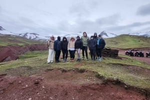 Cuscosta: ATV-ajelu Rainbow Mountainille + Red Valley, ateriat sisältyvät hintaan