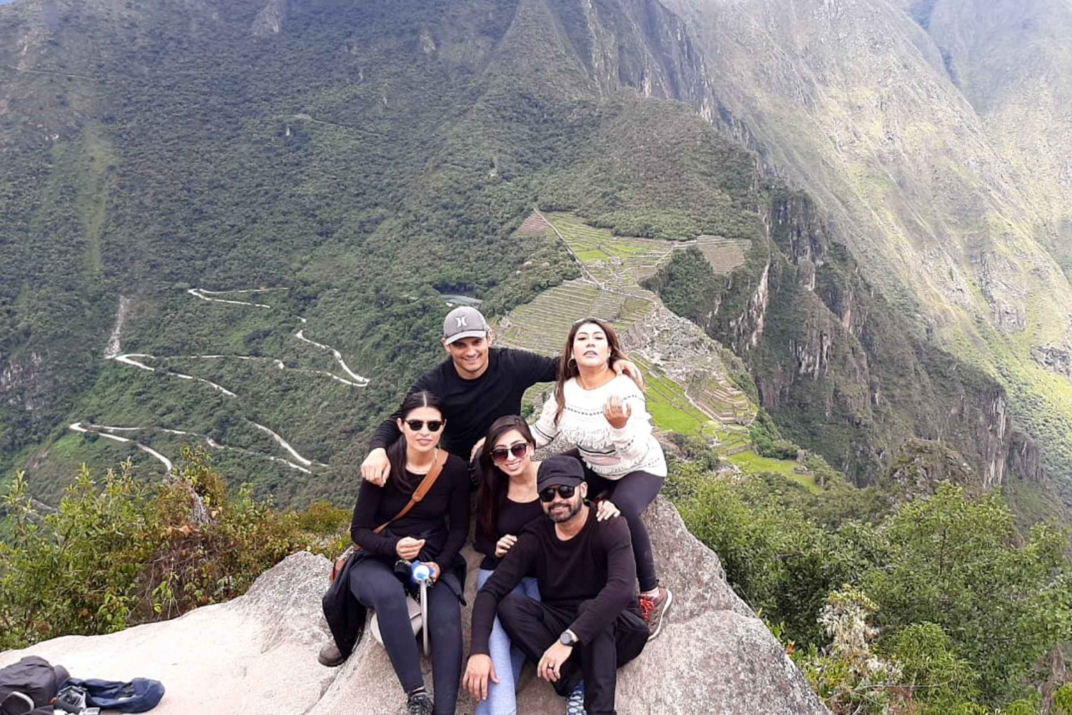 Tour Machu Picchu + Mountain of Huayna Picchu 2 days