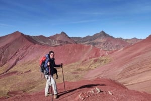 Zwiedzanie Montaña de 7 Colores + Valle Rojo
