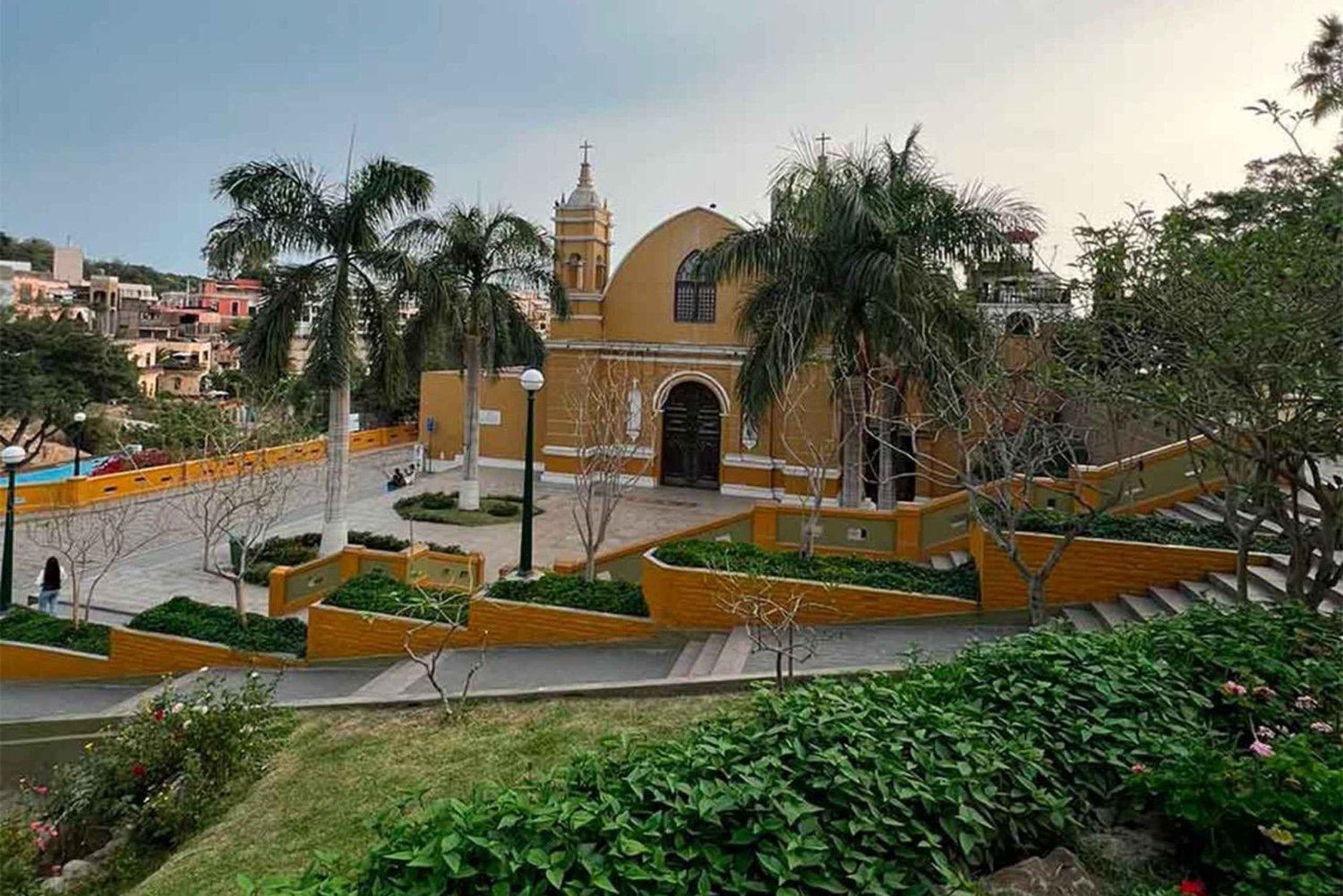Kierros Pachacamac Barrancoon ja Callao Monumentaliin
