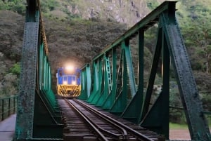 Transport från Cusco till Hidroeléctrica med lunch ingår