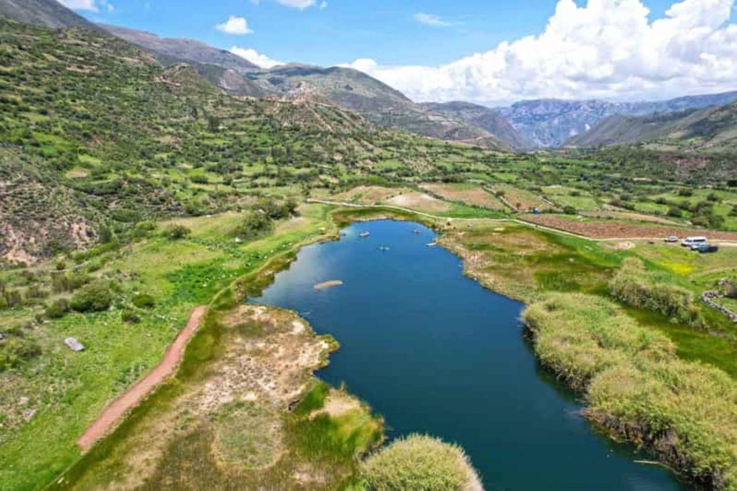 Uchillkin laguuni ja Sirinachayoqin vesiputous Luonnonseikkailu