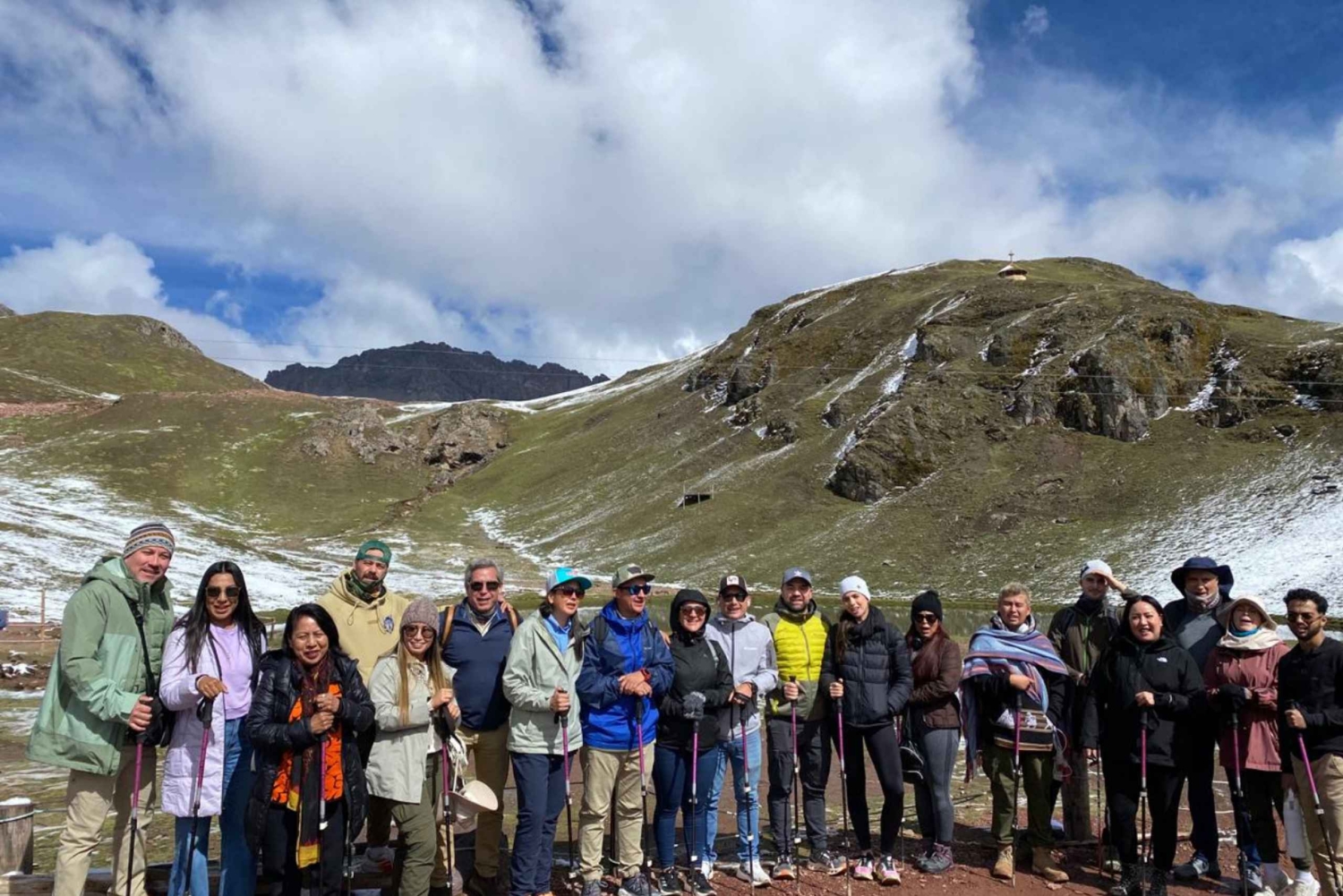 Urubamba: Rainbow Mountain Hike with Breakfast & Lunch