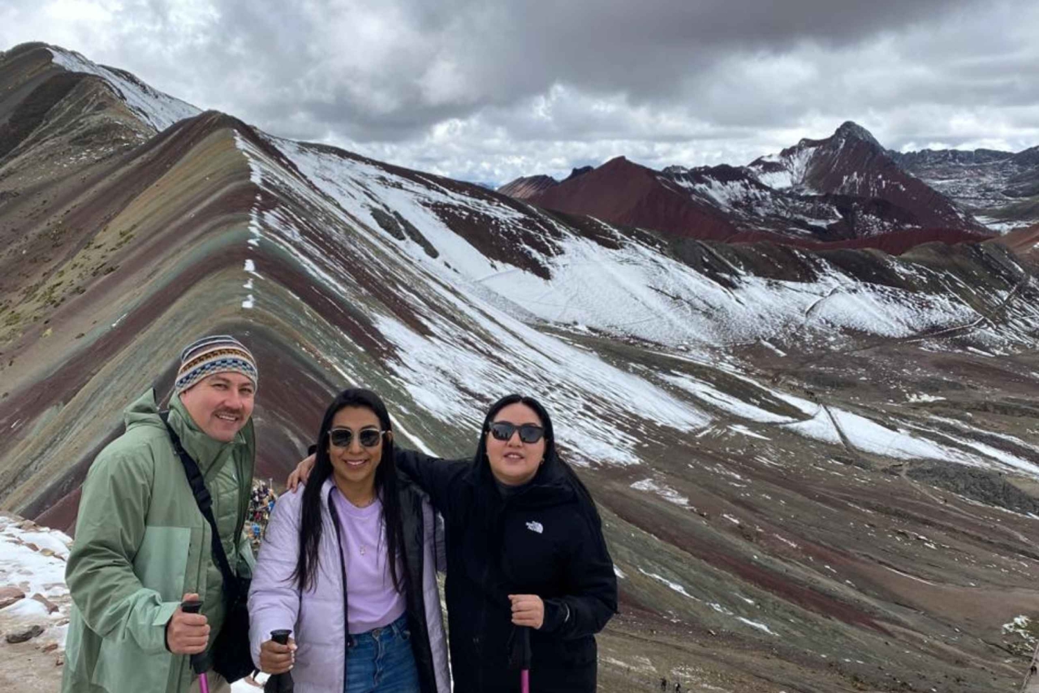 Urubamba: Rainbow Mountain Hike with Breakfast & Lunch