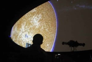 Besøg på planetariet i Cusco: Observation i teleskoper