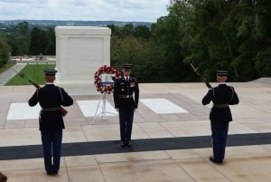 Arlington Cementary & Guard Ceremony met Iowa Jima Memorial
