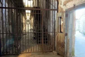 Philadelphia: Haunted History & Ghost Nighttime Tour: Haunted History & Ghost Nighttime Tour