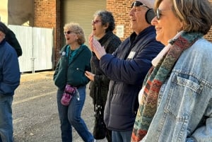 Philadelphia: Comedy Magic Walking Tour mit einem Guide