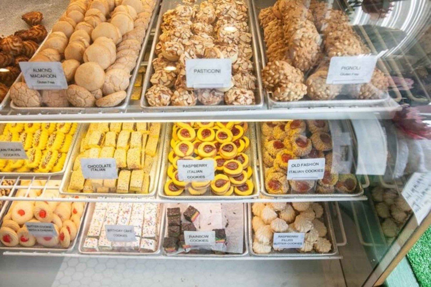 Philadelphia: Italian Market Non-Touristy Walking Foodtour