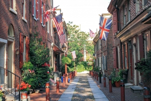 Philadelphia: Walking Tour of Colonial Nonsense
