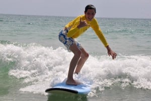 1 tunnin surffitunti lapsille Phuketissa