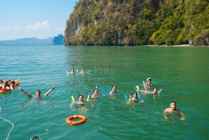 Päiväretki James Bondiin (melonta ja kajakkiretki saarille sekä lounas)