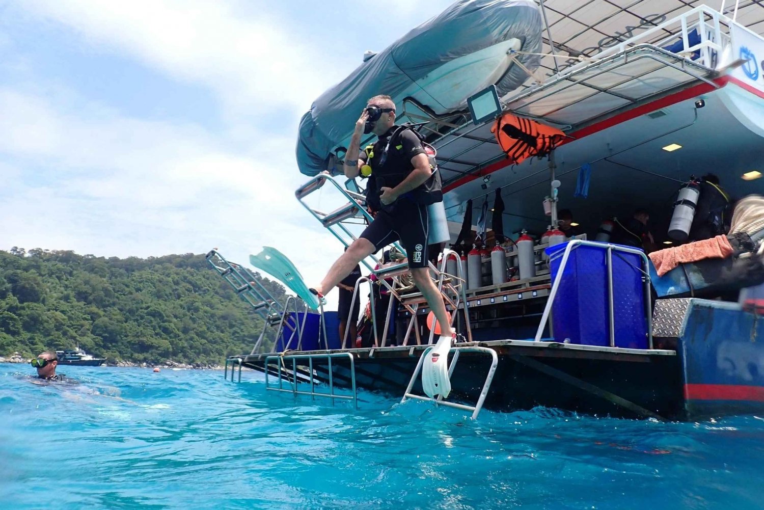 Phuket Discover scuba diving 2 dives in Racha Yai island