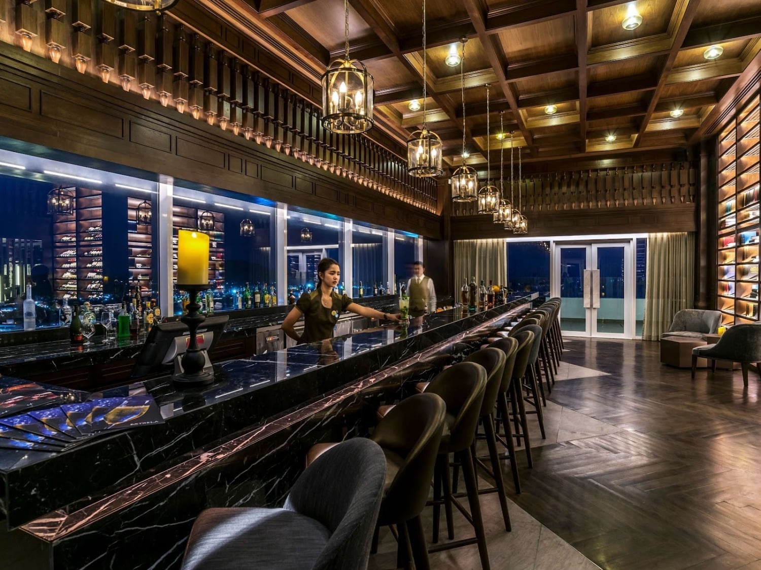 Estrela Rooftop Bar & Restaurant
