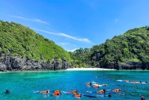 From Khao Lak: Bamboo & Phi Phi Islands, & Maya Bay Day Trip