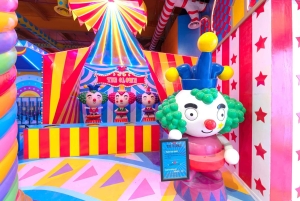 Från Khao Lak: Carnival Magic Phuket-biljett med transfer