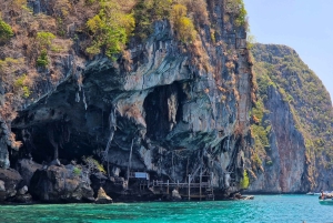 Z Krabi: Transfer na Phuket z wycieczką łodzią Phi Phi Longtail Boat Tour