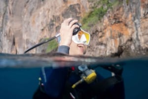 Ab Phi Phi: Halbtagestour Tauchen entdecken (2 Tauchgänge)