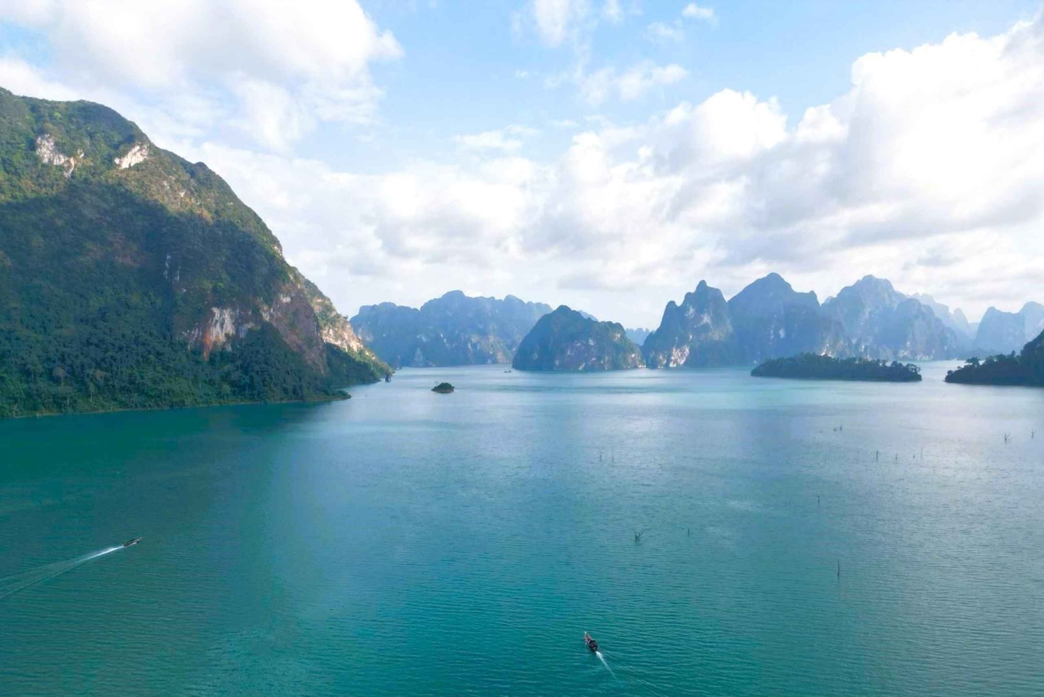 Z Phuket 2-dniowa wycieczka z przewodnikiem po jeziorze Cheow Lan z atrakcjami