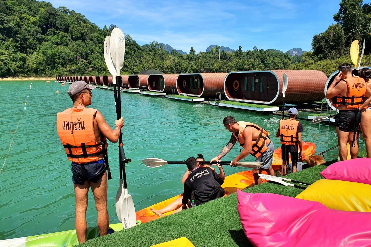 푸켓 출발: 푸타완에서의 점심 식사와 함께 초우란 호수 탐험