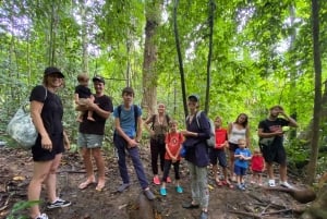 푸켓 출발: 푸타완에서의 점심 식사와 함께 초우란 호수 탐험
