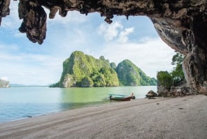 Depuis Phuket : L'île de James Bond en excursion d'une journée en hors-bord