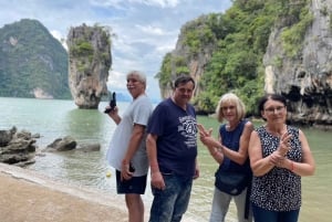 A partir de Phuket: Excursão de lancha rápida à Ilha James Bond e canoagem