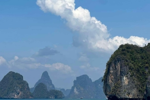 A partir de Phuket: Excursão de lancha rápida à Ilha James Bond e canoagem