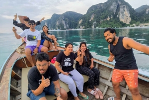 プーケット発：クラビ行き送迎とピピ島ロングテールボートツアー