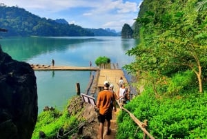 Fra Phuket: Overnattingstur til Cheow Lan-sjøen med raft-resort