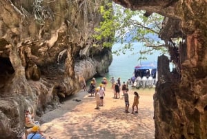 Au départ de Phuket : Baie de Phang Nga 6 - Canoë sur les îles en bateau rapide