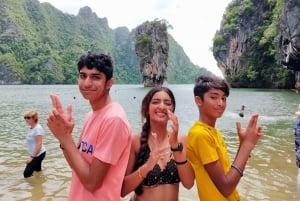 Desde Phuket: Excursión de Aventura en Catamarán por la Bahía de Phang Nga