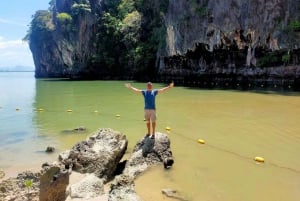 Desde Phuket: Excursión de Aventura en Catamarán por la Bahía de Phang Nga