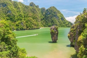 Desde Phuket: Bahía de Phang Nga y isla James Bond en lancha rápida