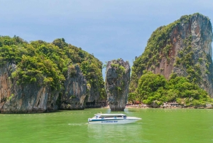 Desde Phuket: Bahía de Phang Nga y isla James Bond en lancha rápida