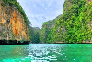 De Phuket: Passeio de barco particular pelas ilhas Phi Phi e Bamboo