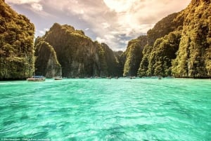 Från Phuket: Privat båttur till Phi Phi och Bamboo Island