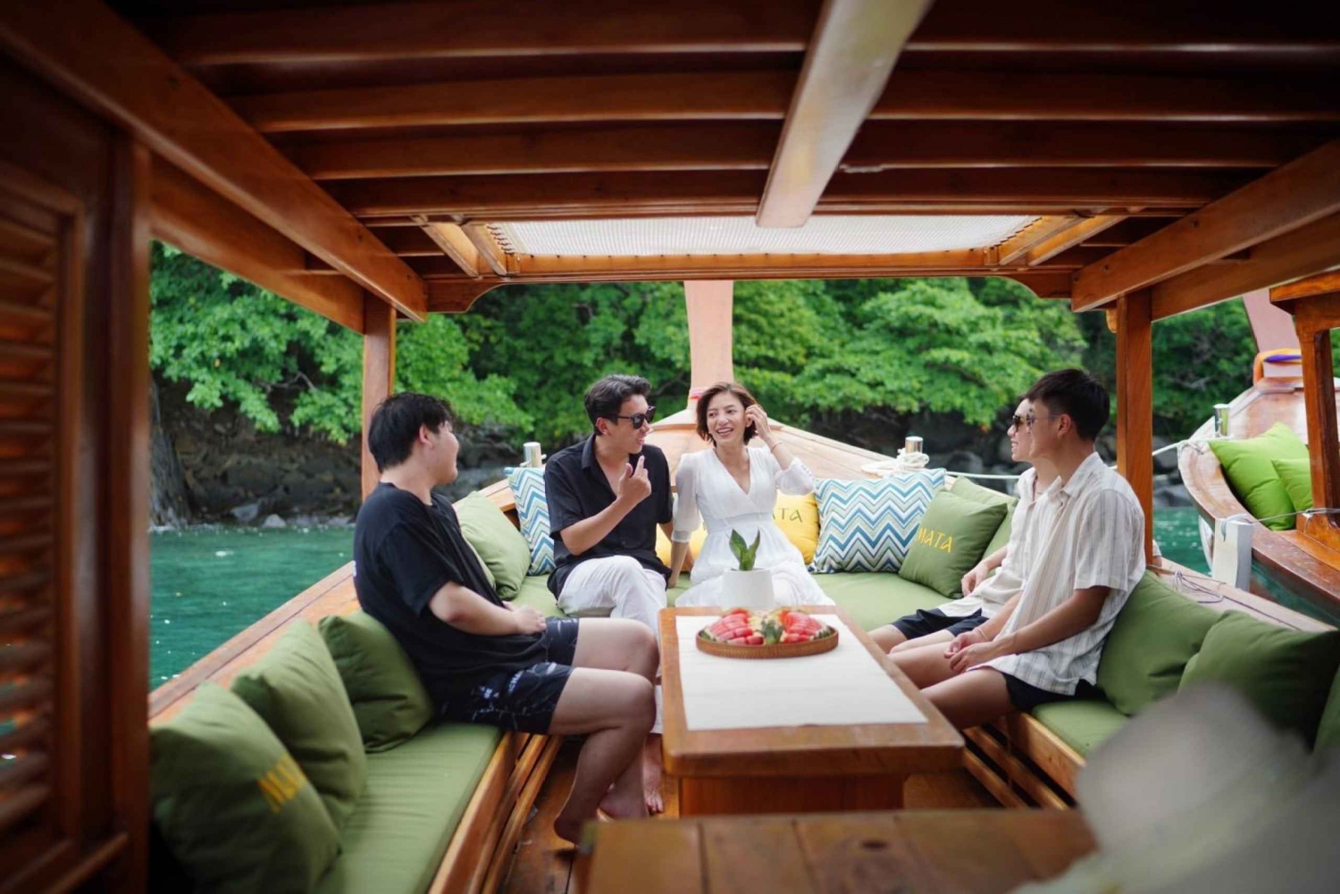 De Phuket: barco longo de luxo privado para as ilhas Khai